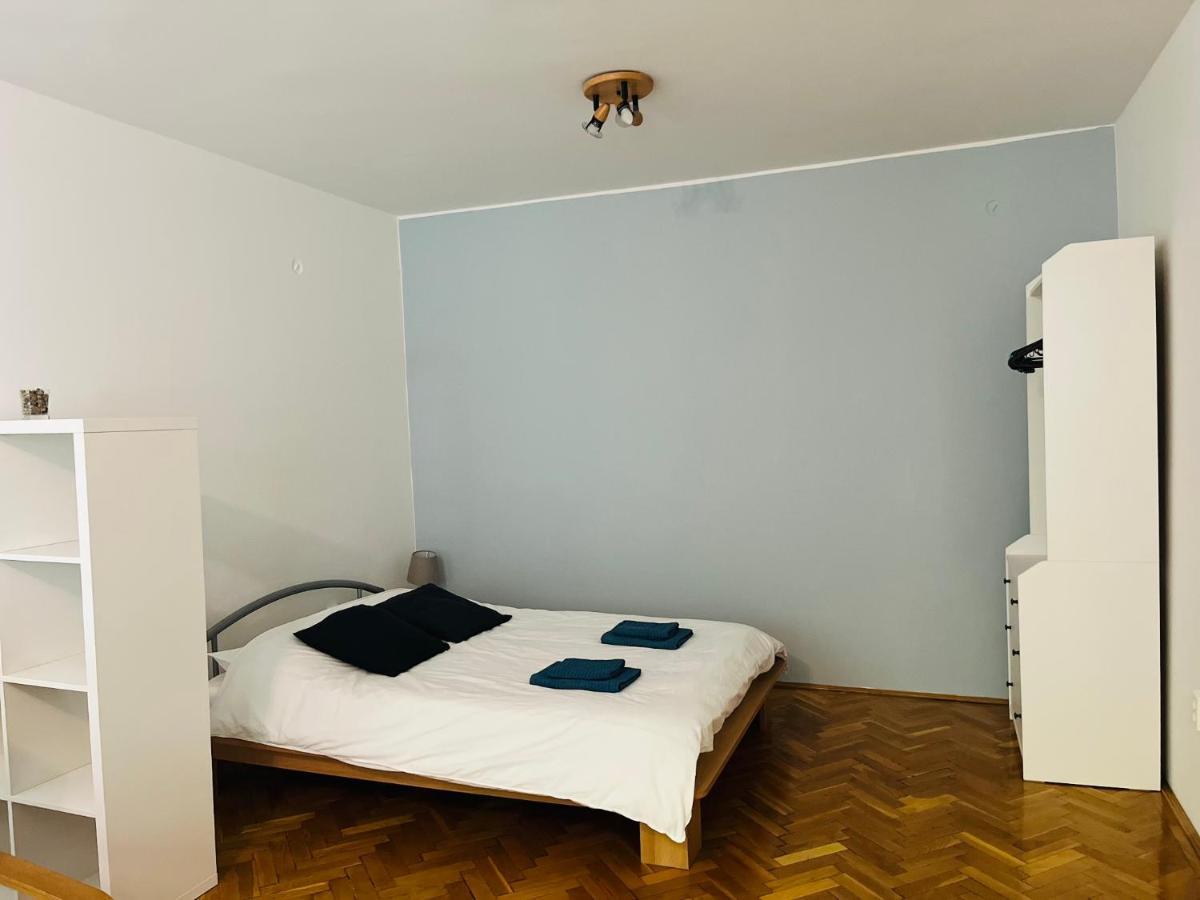 Bauhaus Flat In Amazing Location Apartment *